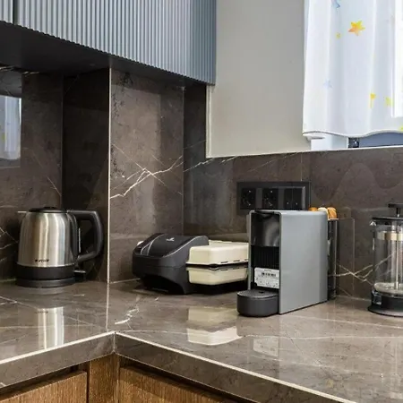 Brand New Duplex Wparking 2bd2bath #336 Апартаменты *