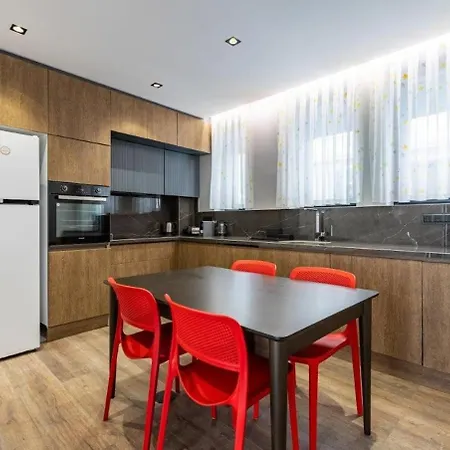 Brand New Duplex Wparking 2bd2bath #336 *