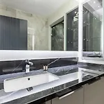 Brand New Duplex Wparking 2bd2bath #336 *